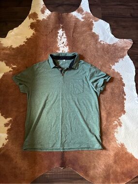 Men's Green Polo Shirt with Chest Pocket - Classic Casual